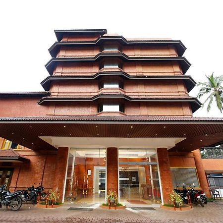 Hotel Park Residency Nilambūr Екстериор снимка