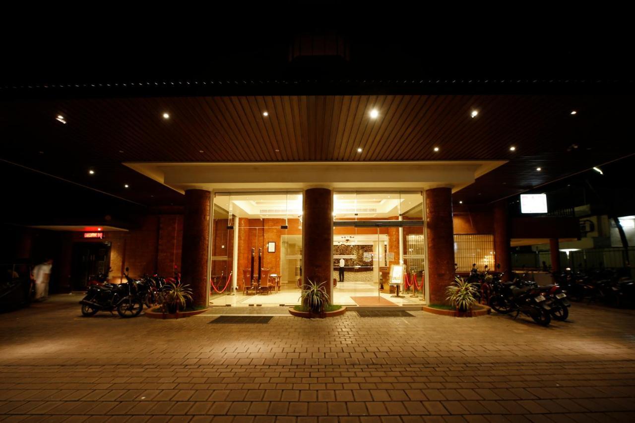 Hotel Park Residency Nilambūr Екстериор снимка