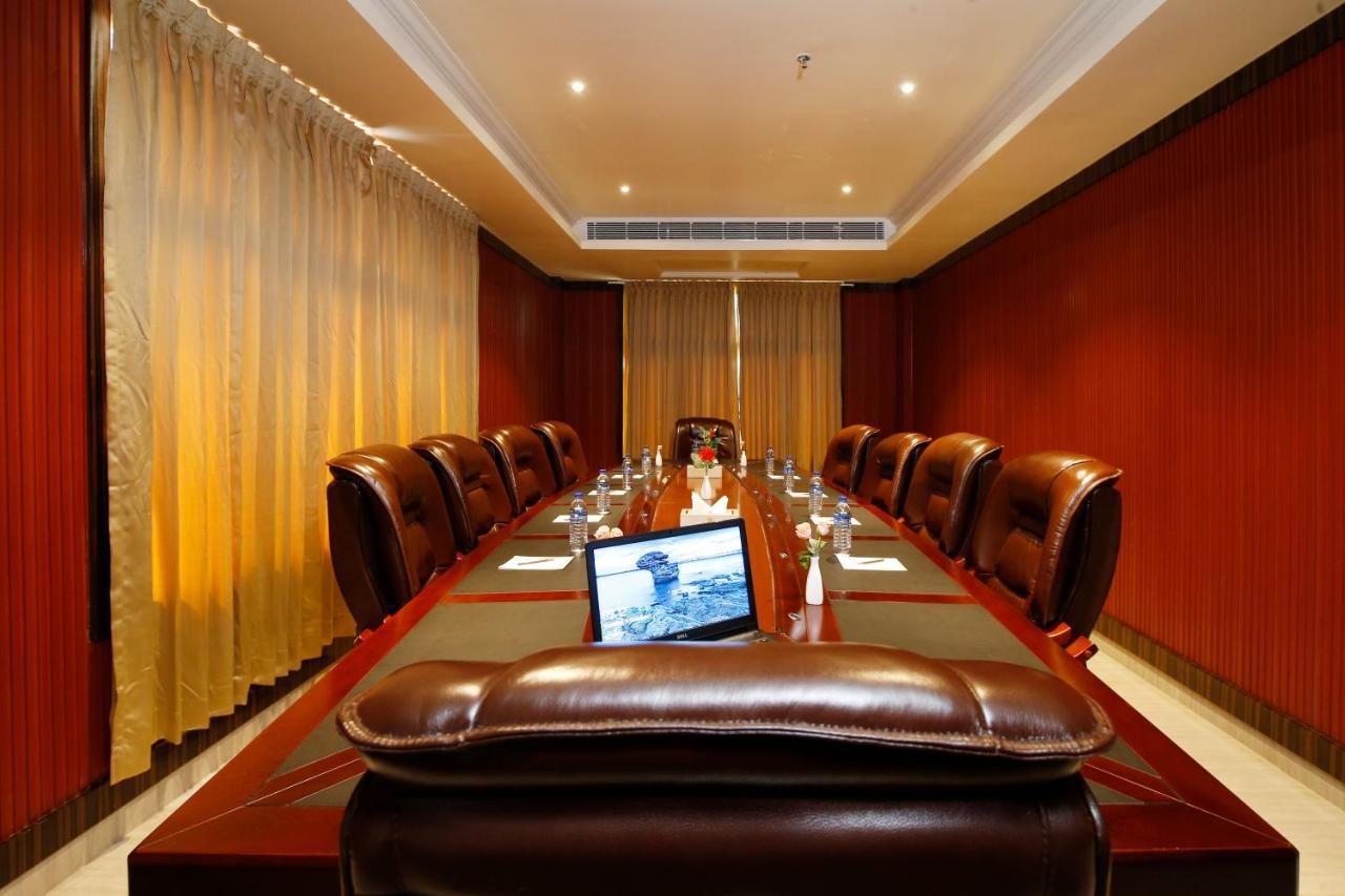 Hotel Park Residency Nilambūr Екстериор снимка